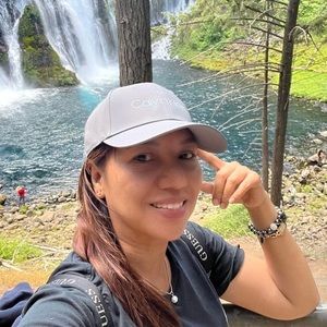 Meet your Posher, Cynthia